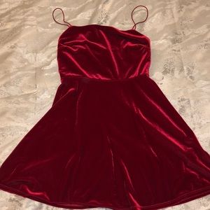 URBAN OUTFITTERS red mini velvet dress